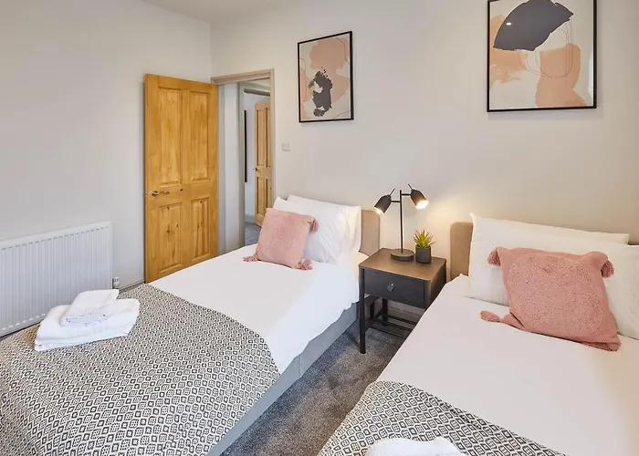 Host & - Clifton House