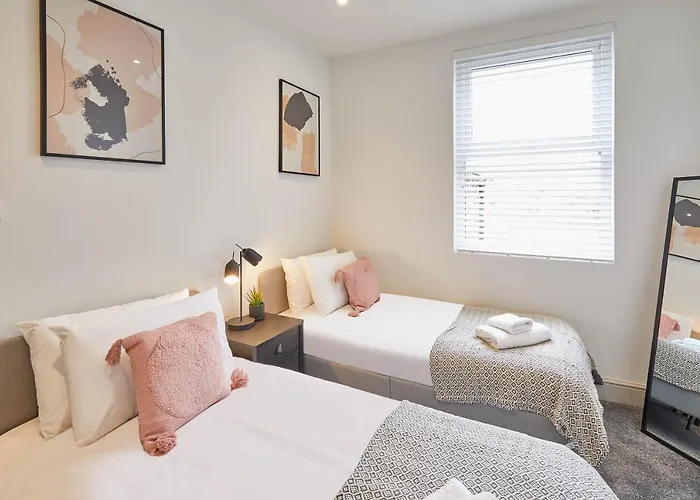 Host & - Clifton House