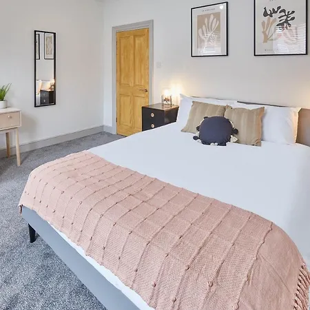 Host & - Clifton House