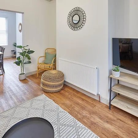 Casa de Férias Host & - Clifton House