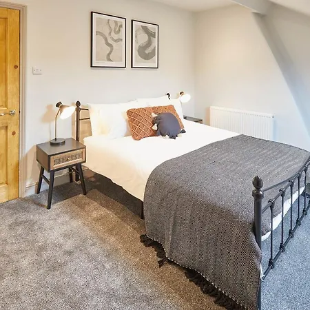 Host & - Clifton House