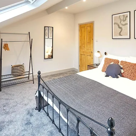 Host & - Clifton House 斯卡伯勒