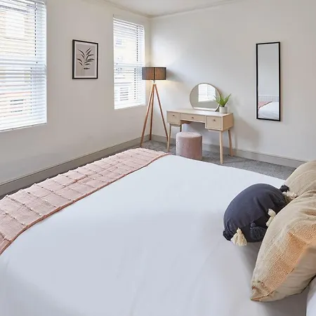 Host & - Clifton House 斯卡伯勒